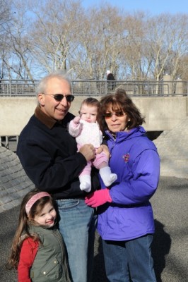 Barry and Susan Marcus with two of their grandchildren (2008)
